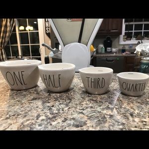 Rae Dunn stackable measuring cups